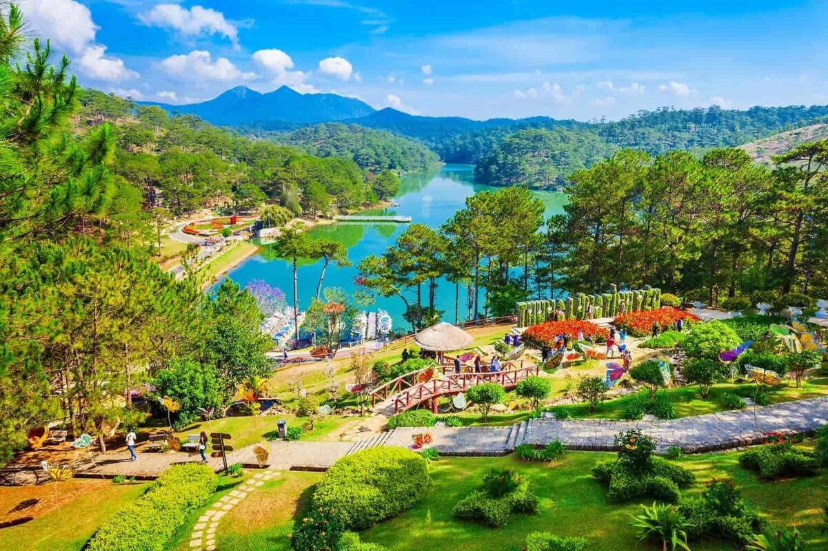Ngày 1 - Đến Huế – Khám phá thành phố